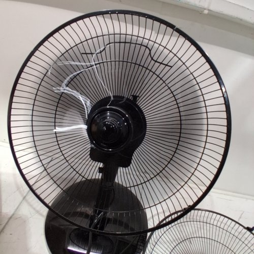 HOLMES BLIZZARD OSCILLATING 3 SPEED ADJUSTABLE TILTING TABLE FAN - 12" - BLACK (MODEL:32510133) image 2