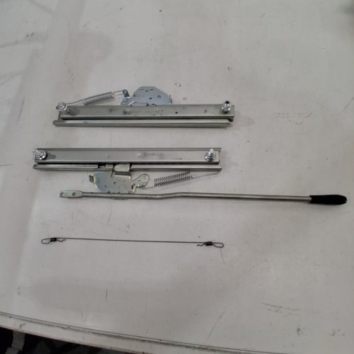 UNIVERSAL ADJUSTABLE AUTOMOTIVE BUCKET SEAT SLIDER BRACKET ASSEMBLY - SILVER image 2
