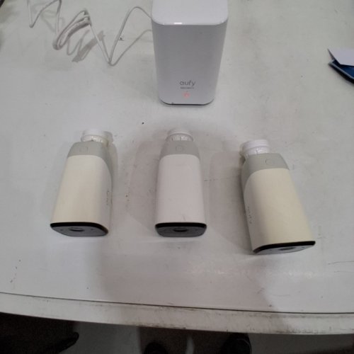 ANKER EUFYCAM 2 WIRELESS 1080P SECURITY CAMERA SYSTEM WITH 3 CAMERAS AND HOMEBASE - WHITE (MODEL: 2507450 / T88421D15) image 4