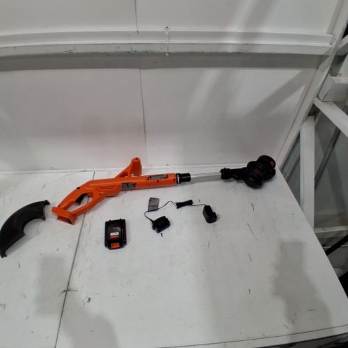 BLACK AND DECKER CORDLESS STRING TRIMMER/EDGER WITH BATTERY - 10" - 20 V MAX - BLACK/ORANGE (MODEL: LST201) image 3