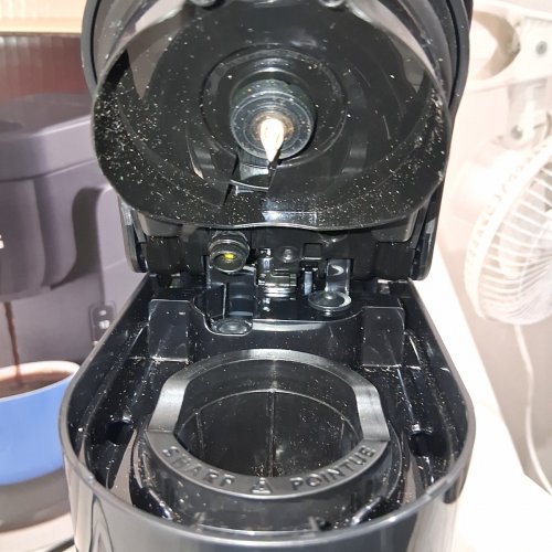 KEURIG K-EXPRESS SINGLE SERVE COFFEE MAKER - BLACK (MODEL:K-EXPRESS) image 4