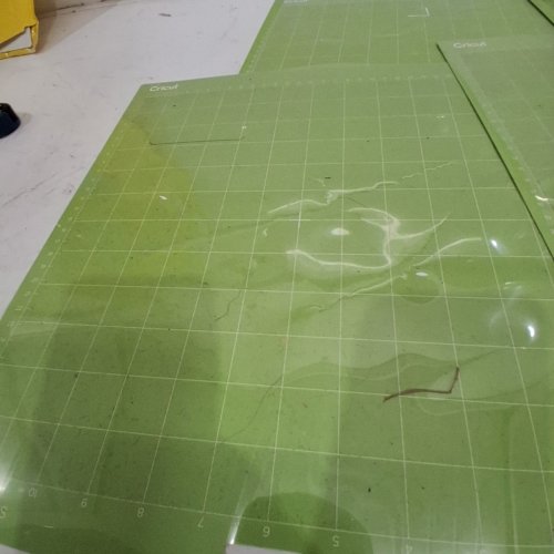 4PK FOME ADHESIVE GRIP CUTTING MAT FOR CRICUTS- 12" X 12" - GREEN image 3
