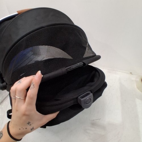 PET GEAR 360 DEGREE VIEW TRAVEL PET SAFETY CARRIER AND CAR SEAT FOR SMALL DOGS AND CATS WITH PUSH BUTTON ENTRY -BLACK (MODEL:PG1040NZBKU) image 5