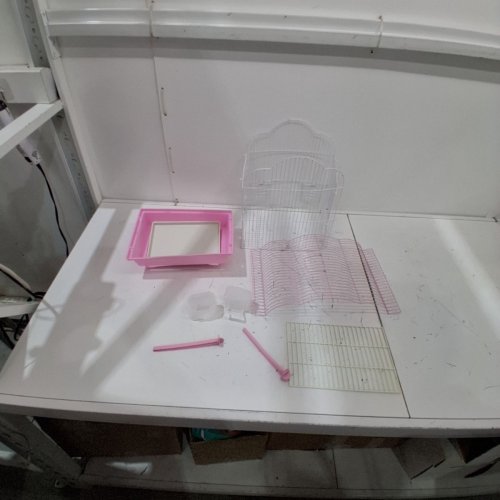 DAYANG BIRD CAGE - 16" X 11.6" X 8.7" - PINK/WHITE image 2