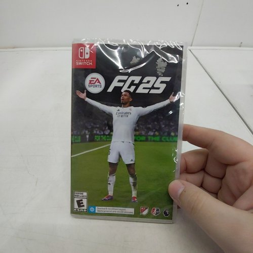 NINTENDO SWITCH EA SPORTS FC 25 VIDEO GAME image 2