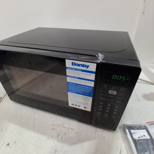 DANBY COUNTERTOP MICROWAVE - 700W - 0.7CU.FT - BLACK (MODEL: DBMW0721BBB) image 5