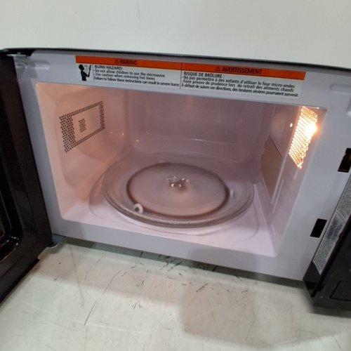 DANBY COUNTERTOP MICROWAVE - 700W - 0.7CU.FT - BLACK (MODEL: DBMW0721BBB) image 7