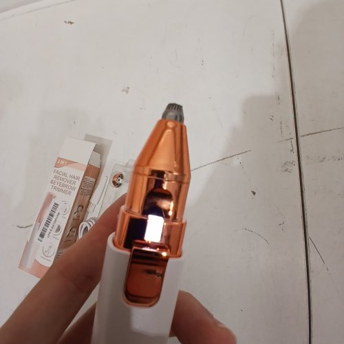 2-IN-1 FACIAL HAIR REMOVER AND EYEBROW TRIMMER - ROSE GOLD & WHITE (MODEL: IFAN233W) image 2