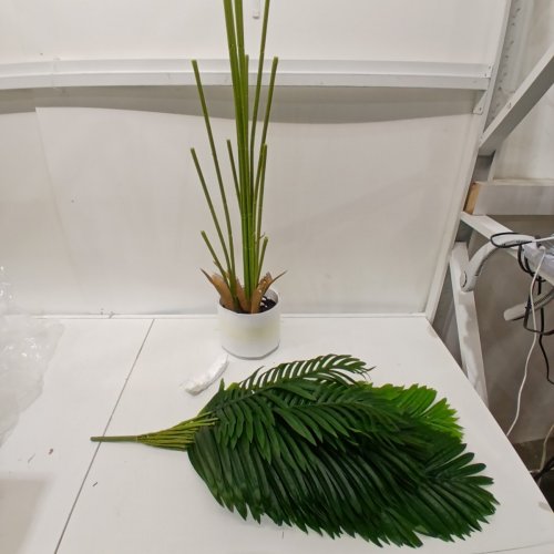 HZXGCP INDOOR ARTIFICIAL PALM TREE - 6FT - GREEN/BROWN/WHITE image 2