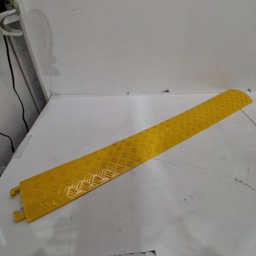 PYLE CABLE PROTECTOR COVER RAMP CORD/WIRE SAFETY - 40" X 5" - YELLOW (MODEL: PCBLCO19) image 2