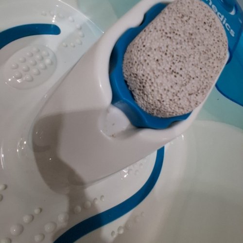 HOMEDICS BUBBLE MATE SPLASH PROOF FOOT SPA WITH PUMICE STONE - 30W - BLUE/WHITE (MODEL: FB-55) image 4