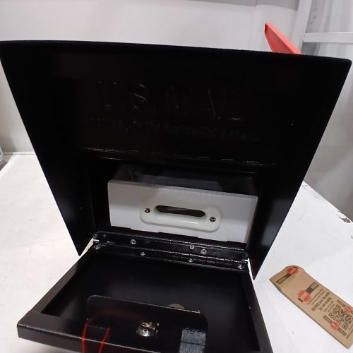 MAIL BOSS MAIL MANAGER PRO CURBSIDE SECURITY LOCKING MAILBOX - 21" X 10.75" X 11.26" - BLACK (MODEL: 7500) image 5