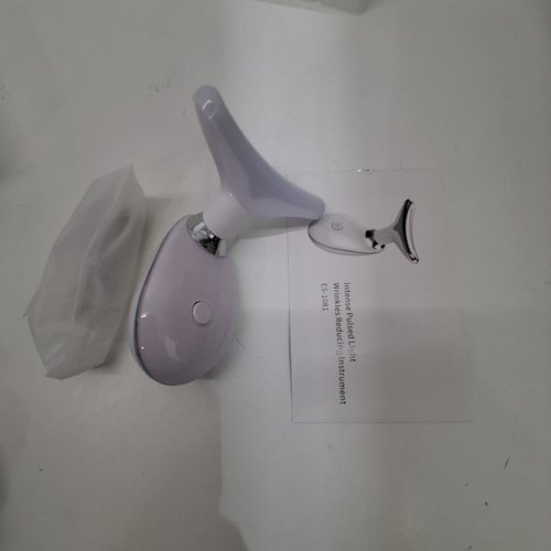 RED LIGHT THERAPY FACE AND NECK MASSAGER - WHITE/SILVER (MODEL: 111226/ES-1081) image 3