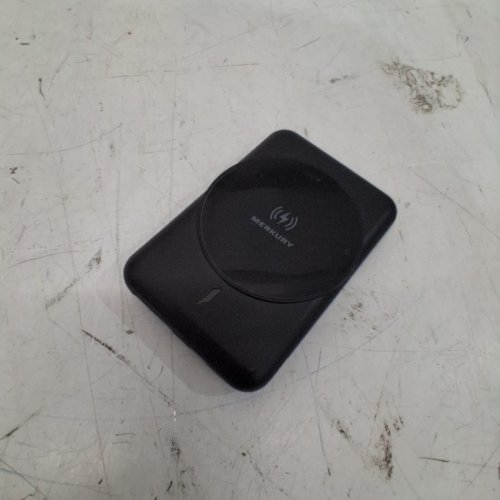 MERKURY MAGNETIC WIRELESS CHARGER WITH 5000MAH POWER BANK - BLACK image 3