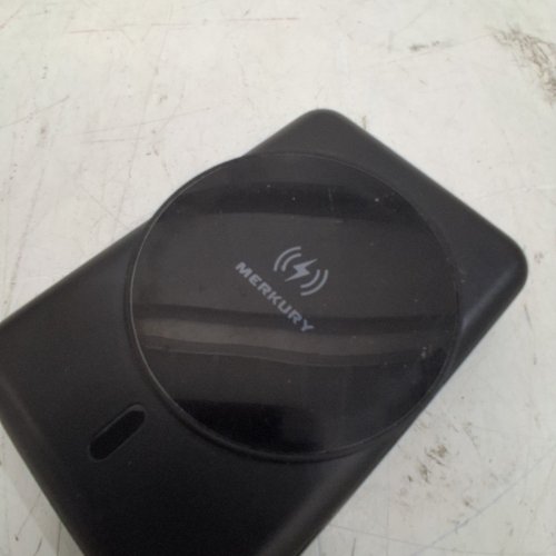 MERKURY MAGNETIC WIRELESS CHARGER WITH 5000MAH POWER BANK - BLACK image 4