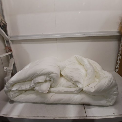 MELLOW MARSHMELLOW COMFORTER - 68" X 90" - WHITE image 2