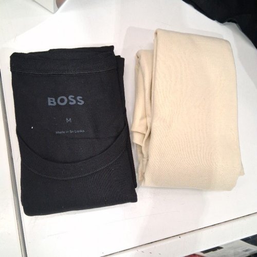 2PK MEN'S HUGO BOSS CLASSIC CREW NECK T SHIRT - MEDIUM - BLACK/BEIGE (STYLE: 1012016) image 3