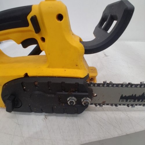 CORDLESS BRUSHLESS ELECTRIC CHAINSAW - COMPATIBLE WITH DEWALT 20V BATTERY - 12" - YELLOW/BLACK image 3