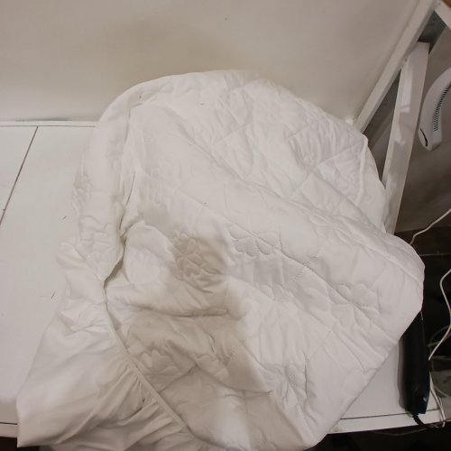 UNBRANDED QUILTED MATTRESS TOPPER - TWIN/SINGLE 4 " - WHITE image 2
