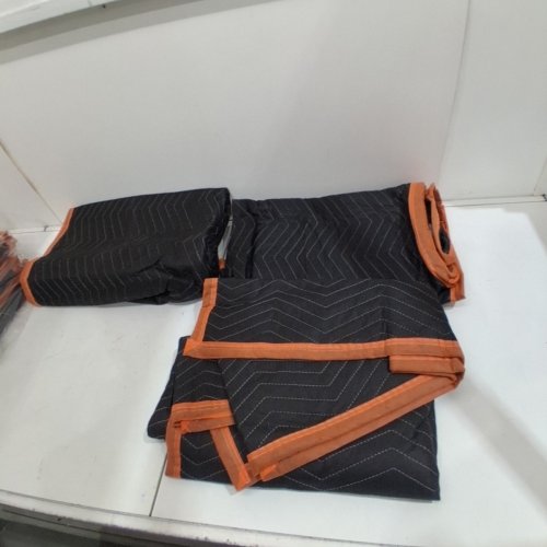 6PK AMAZON BASICS MOVING BLANKETS - 72" X 40" - BLACK/ORANGE (MODEL: 840324425598) image 3