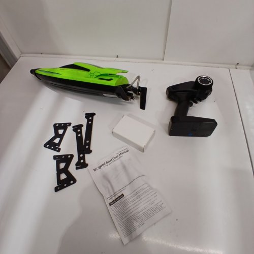 DEERC HIGH SPEED SELF-RIGHTING BRUSHLESS RC SPEED BOAT - 19" - 2500 MAH- GREEN (MODEL: S7) image 3