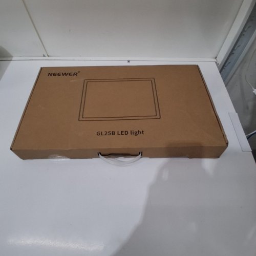 NEEWER STREAMING KEY SIDE LIGHT PANEL LIGHT - REMOTE CONTROL - 2900K-7000K COLOR TEMPERATURE - 25W - 12.9" - BLACK - (MODEL:GL25B) image 2