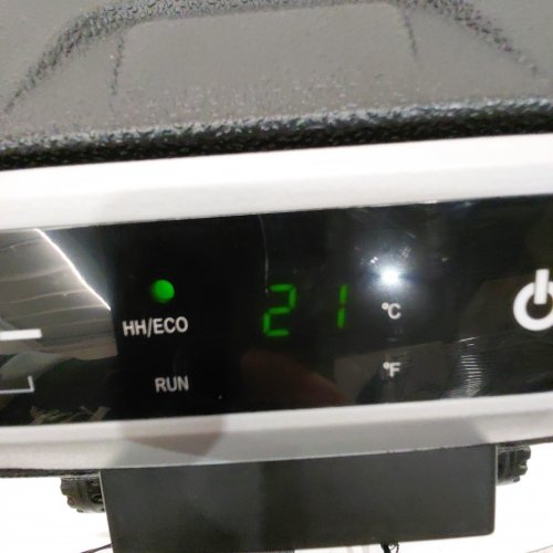 EUHOMY DUAL ZONE PORTABLE CAR FRIDGE FREEZER WITH INDEPENDENT TEMPERATURE CONTROL AND LED DIGITAL DISPLAY - 30L - 12/24V DC - BLACK/GREY (MODEL: CF003-35BL-CAEH) image 2