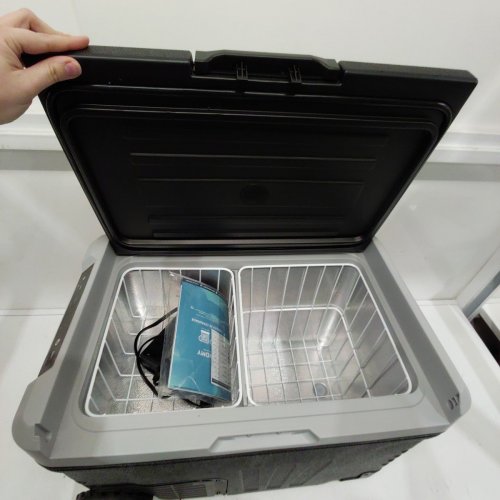 EUHOMY DUAL ZONE PORTABLE CAR FRIDGE FREEZER WITH INDEPENDENT TEMPERATURE CONTROL AND LED DIGITAL DISPLAY - 30L - 12/24V DC - BLACK/GREY (MODEL: CF003-35BL-CAEH) image 4