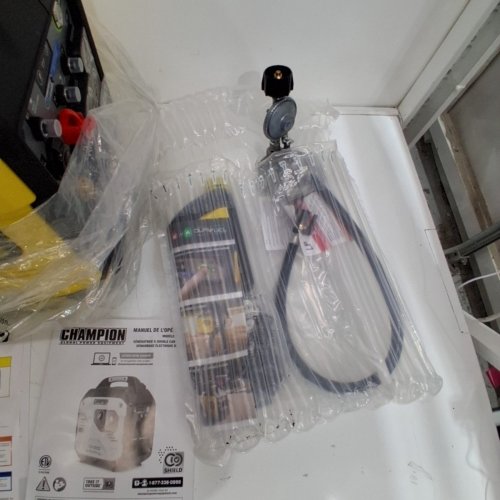 CHAMPION DUAL FUEL INVERTER GENERATOR WITH CO SHIELD AND EZ START DIAL - 3300W RUNNING/ 4000W STARTING - YELLOW/BLACK (MODEL: 201567) image 3