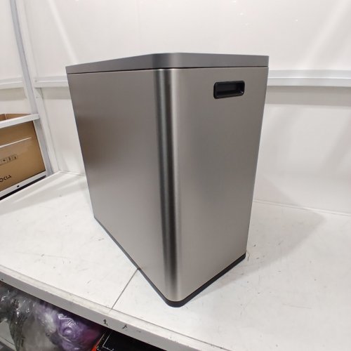 EKO ECOCASA PLUS DUAL COMPARTMENT STEP TRASH CAN WITH REMOVABLE LINERS - 42L PER SIDE (84L TOTAL) - GREY/BLACK (MODEL: 1925451) image 4