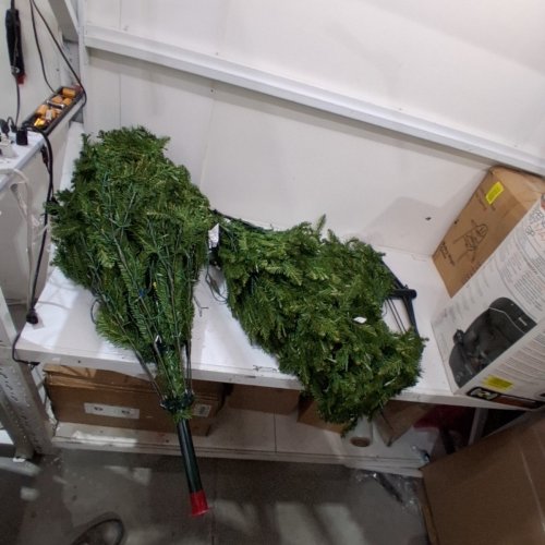 NATIONAL TREE COMPANY PRE-LIT ARTIFICIAL CHRISTMAS TREE - 7.5FT - GREEN image 2