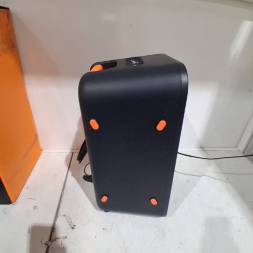 SKULLCANDY STOMP XL WIRELESS BLUETOOTH PARTY SPEAKER - INTEGRATED CARRY HANDLE​, IPX5 WATER RESISTANCE, 12-HOUR BATTERY LIFE - BLACK ORANGE (MODEL:2SKSK1851/4449801) image 7