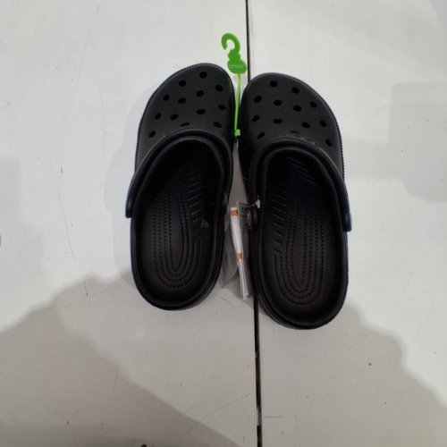 WOMEN'S CROCS CLASSIC CLOG - WOMEN: 8 MEN: 6 - BLACK image 2