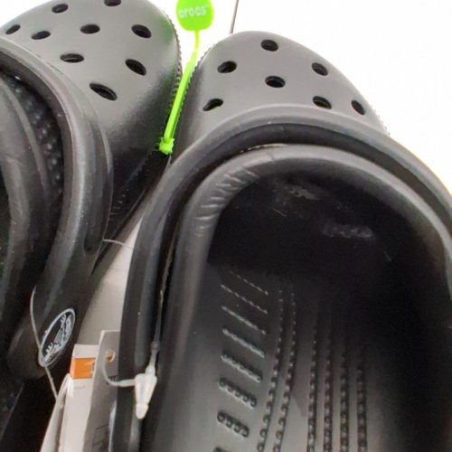 WOMEN'S CROCS CLASSIC CLOG - WOMEN: 8 MEN: 6 - BLACK image 3