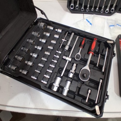 1163PC MASTERSPEC PROFESSIONAL HAND TOOL SET WITH ALUMINUM CASE - BLACK (MODEL: MS044) image 2