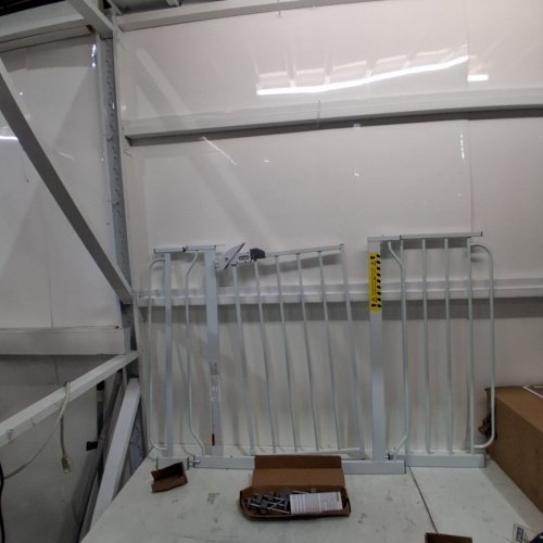REGALO EASY STEP EXTRA WIDE METAL SAFETY GATE - 30" X 29"- 49" - WHITE - (MODEL: 1164EWDS) image 2