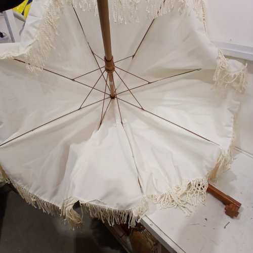 AMMSUN PATIO UMBRELLA WITH FRINGE TASSLES PUSH BUTTON TILT - 7FT - WHITE/CREAM image 6