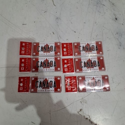 6PK CANADA SOUVENIR MAGNETS - 1.7" X 3.5" - RED / WHITE (MODEL : MGM1-CAN085) image 2