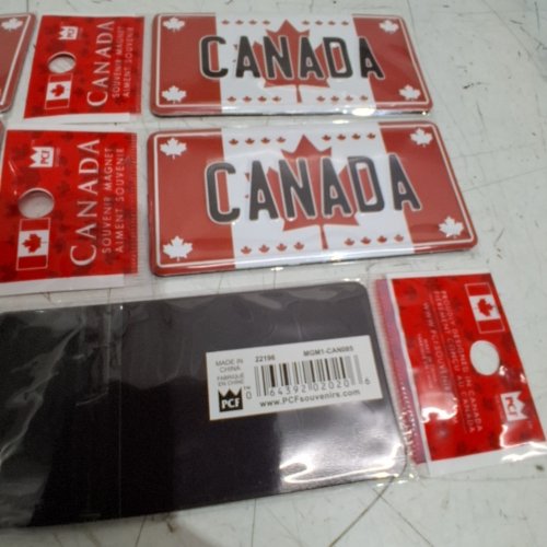 6PK CANADA SOUVENIR MAGNETS - 1.7" X 3.5" - RED / WHITE (MODEL : MGM1-CAN085) image 3
