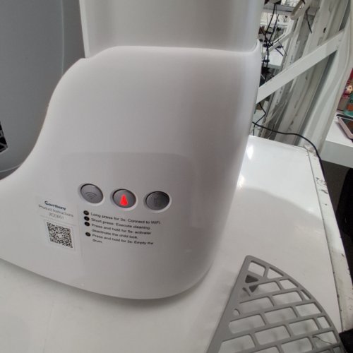 AUTOMATIC SELF CLEANING CAT LITTER BOX WITH APP CONTROL AND SMART SAFETY SENSORS - 90L - 20.4" X 21.5" X 25.4" - WHITE (MODEL: ZCCE01 image 2
