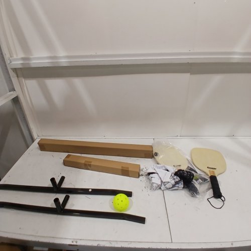 FRANKLIN SPORTS PICKLEBALL OFFICIAL STARTER SET OF THE US OPEN - INCLUDES HALF-COURT NET, (2) PADDLES, AND (2) X-40 PICKLEBALLS (M# 52731) image 2
