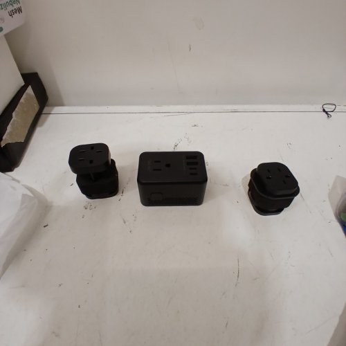 6-IN-1 AC TRAVEL ADAPTER WITH USB PORTS - 220 V TO 110 V - BLACK (MODEL: CN-815) image 2