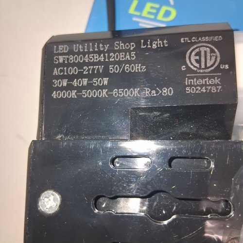 2 JESLED LED UTILITY SHOP LIGHTS - 100-277 V; 30W/40W/50W; 4000 K/5000 K/6500 K - 4FT - (MODEL: SWT0045B4L20RA5) image 3