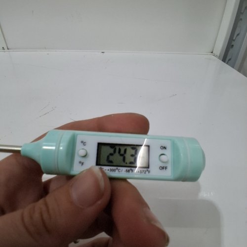 MISUTA DIGITAL KITCHEN THERMOMETER - 50°C TO 300°C / -58°F TO 572°F - MINT GREEN image 2
