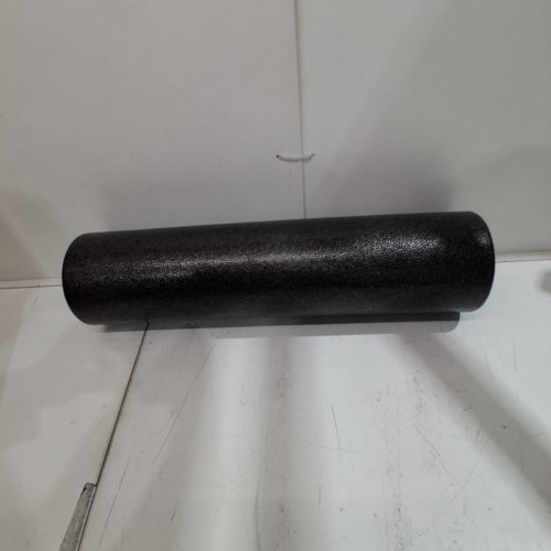 AMAZON BASICS HIGH-DENSITY ROUND FOAM ROLLER FOR YOGA & EXERCISE - 24" - BLACK image 3