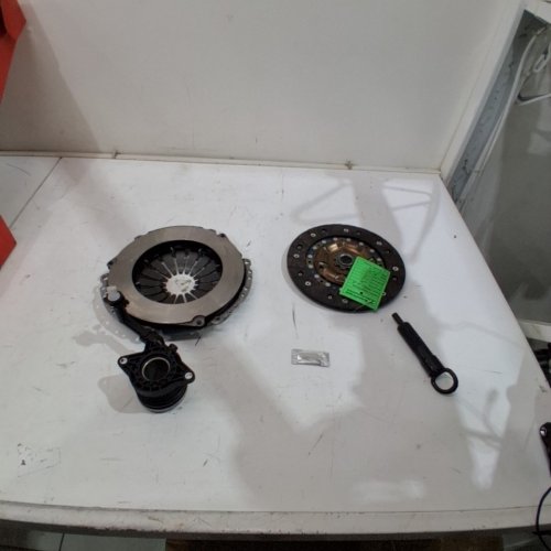 A PREMIUM OE STANDARD TRANSMISSION CLUTCH KIT - FITS SELECT MODELS (MODEL: CLK19040) image 3
