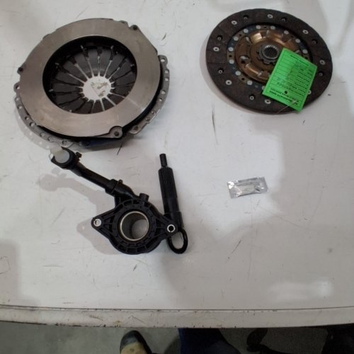 A PREMIUM OE STANDARD TRANSMISSION CLUTCH KIT - FITS SELECT MODELS (MODEL: CLK19040) image 4
