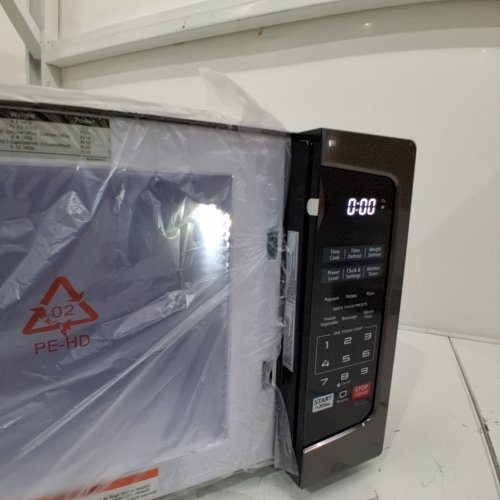 TOSHIBA COMPACT DIGITAL MICROWAVE OVEN WITH 11 POWER LEVELS AND SOUND OFF MODE - 900W - 0.9CU.FT - STAINLESSS STEEL (MODEL: ML-EM25P(BS)) image 2