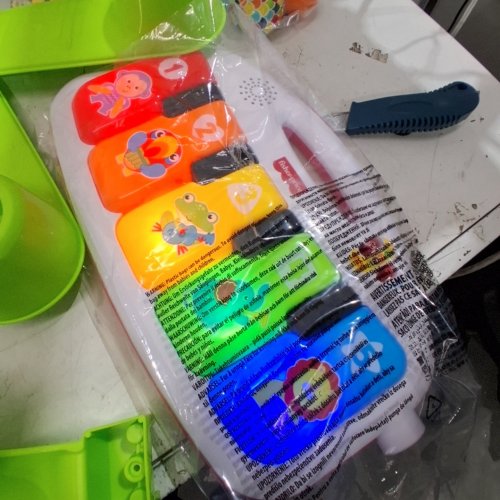 FISHER-PRICE DELUXE KICK & PLAY PIANO GYM image 2