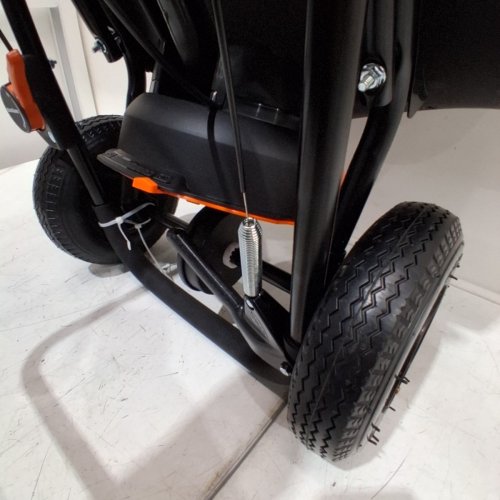 SCOTTS TURF BUILDER PRO EDGEGUARD BROADCAST SPREADER - BLACK (MODEL: 75150) image 3
